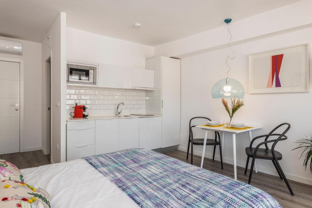 Apartamento Pop Art, De Diseno En Arenal 303 Con Terraza Sevilha